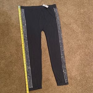 🔥3/$15 Deep gray nylon/spandex leggings w/silver rivets along sides of e…